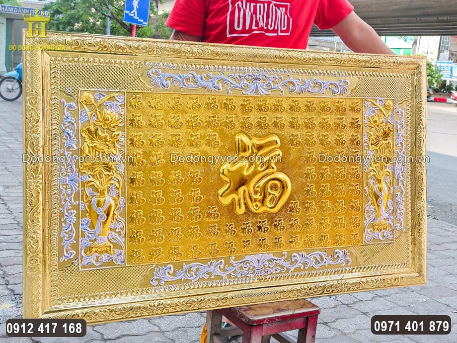 H&igrave;nh ảnh nh&igrave;n nghi&ecirc;ng của bức tranh đồng